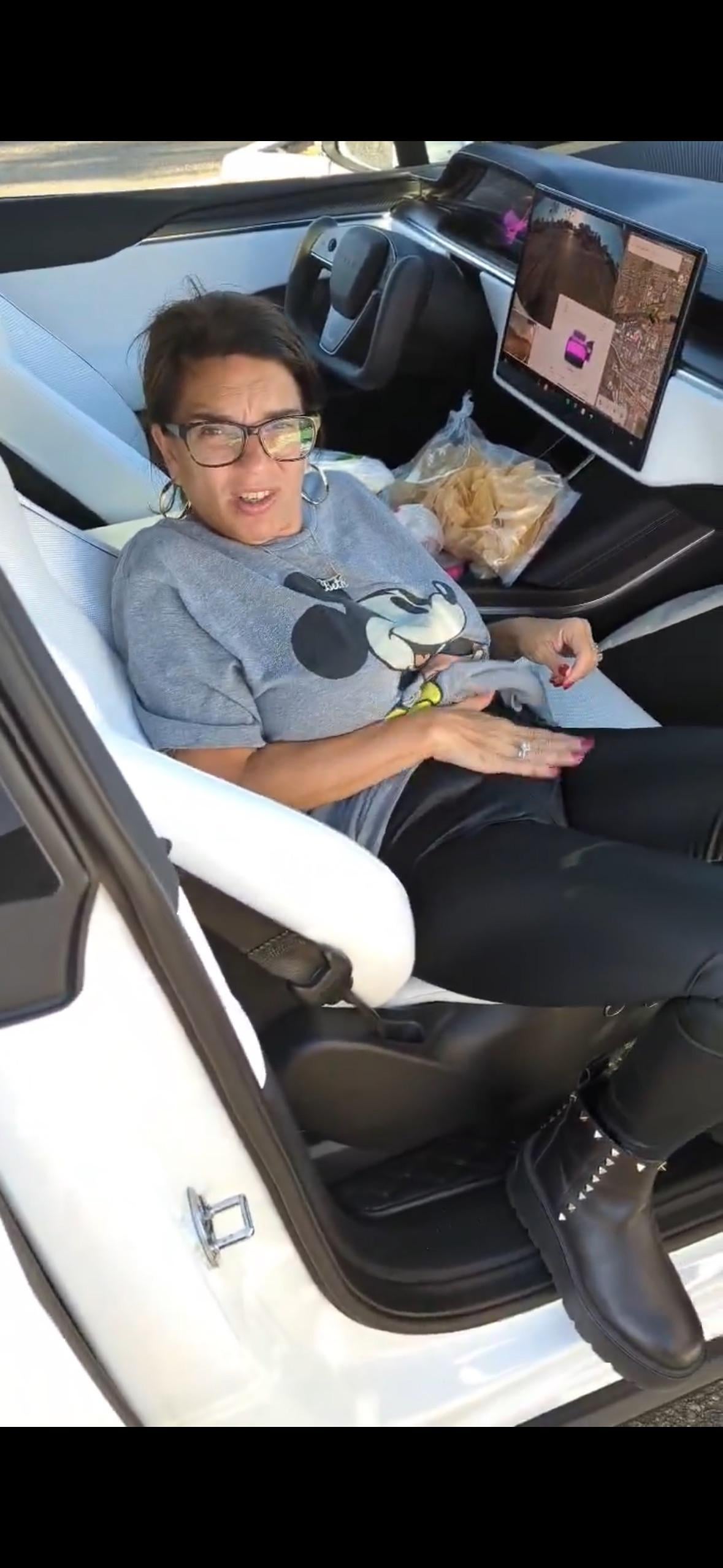 Find Pornstar – Can you help me id this MILF? Find Pornstar – Can you help me id this MILF?