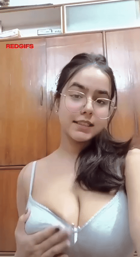 Find Pornstar – Who is this beauty ?? Find Pornstar – Who is this beauty ??