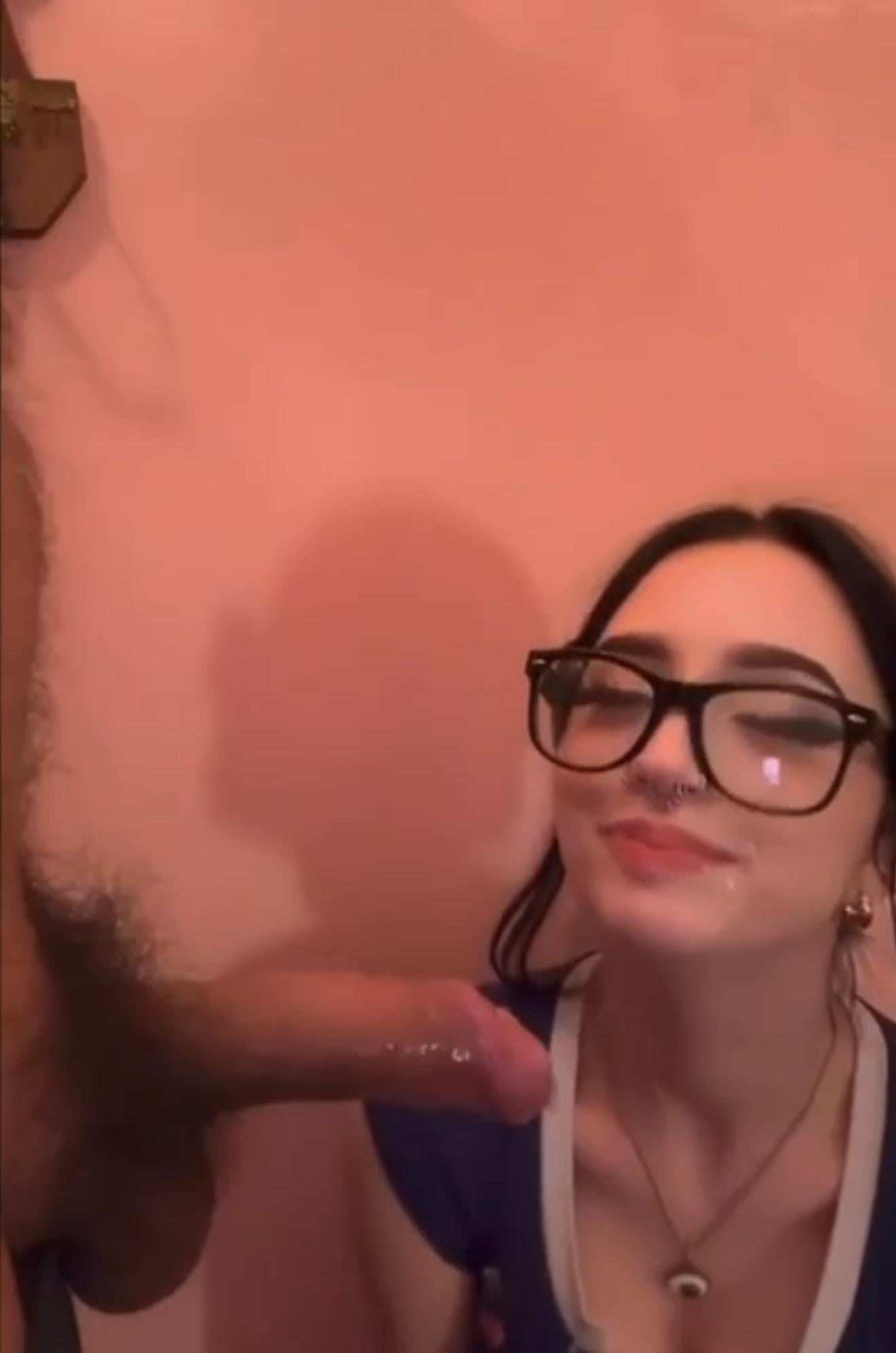 Find Pornstar – please WHO IS SHE Find Pornstar – please WHO IS SHE