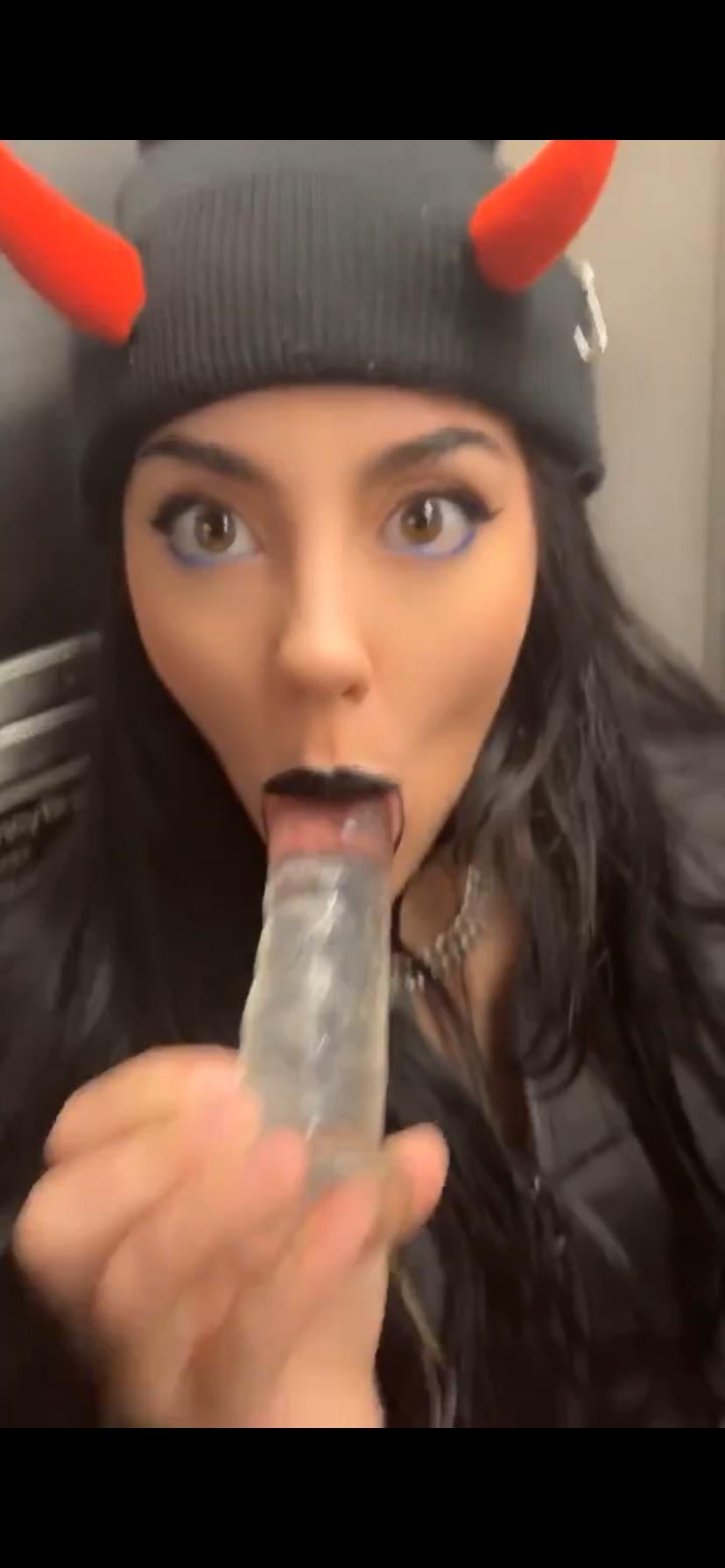 Find Pornstar – Who is she pls? Find Pornstar – Who is she pls?