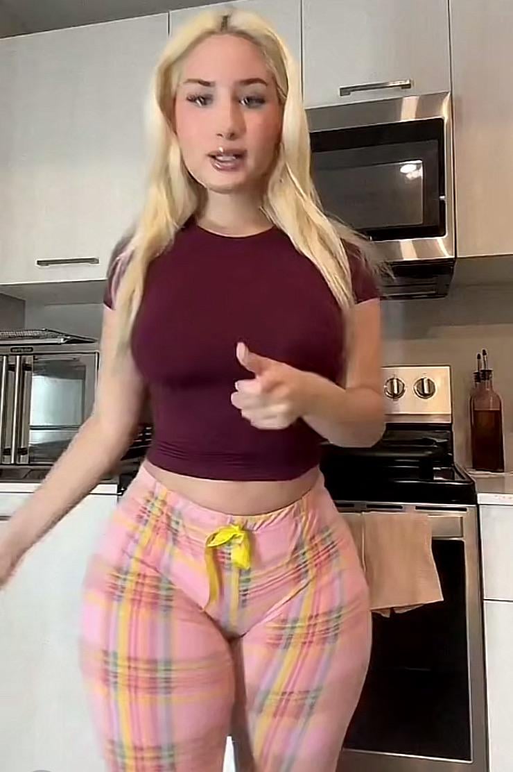 Find Pornstar – Anyone know her? Find Pornstar – Anyone know her?