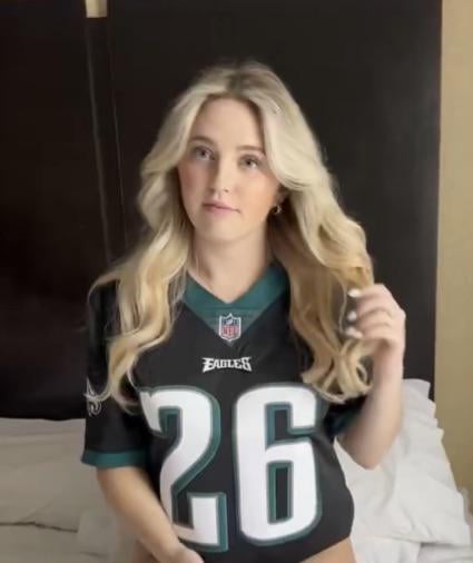Find Pornstar – Anyone know her? Find Pornstar – Anyone know her?