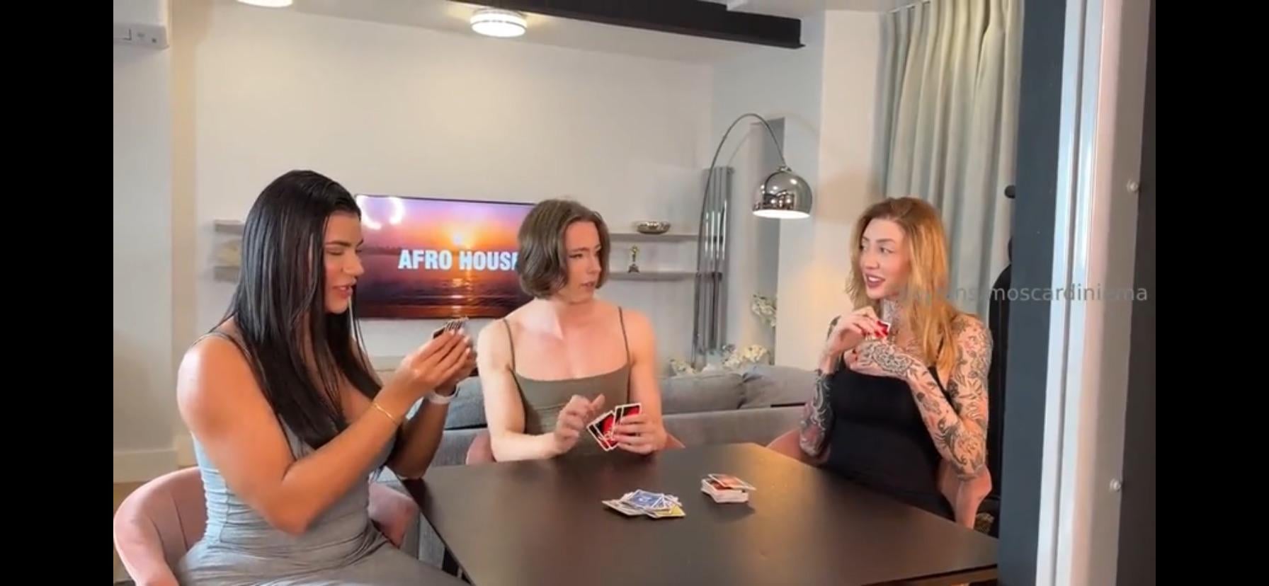 Find Pornstar – Any idea? (girl on far right) Find Pornstar – Any idea? (girl on far right)