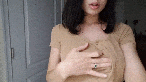 Find Pornstar – Chick ripping own shirt off