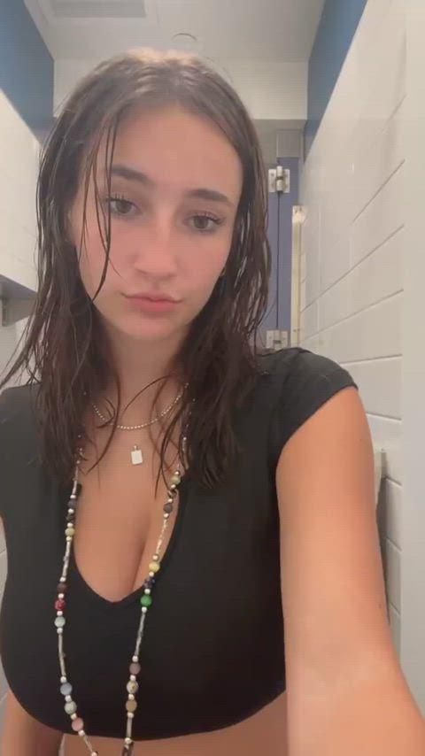 Find Pornstar – Does anyone know her name? Find Pornstar – Does anyone know her name?