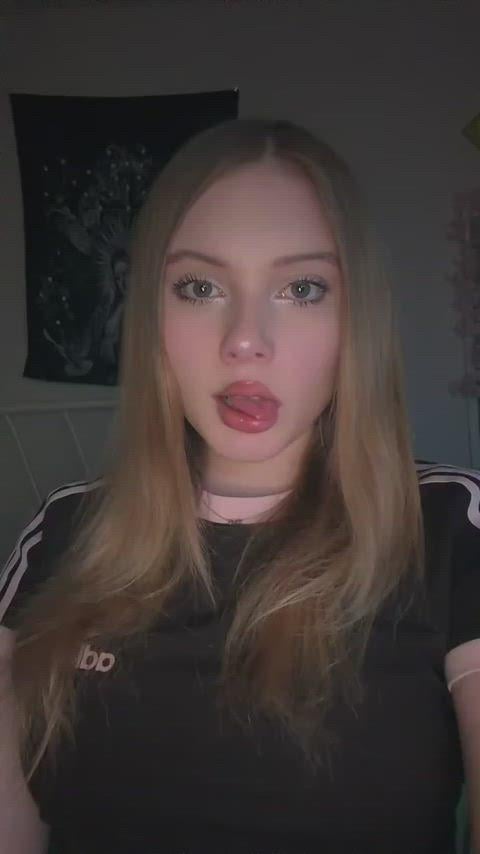 Find Pornstar – she is so pretty. whats her name? Find Pornstar – she is so pretty. whats her name?