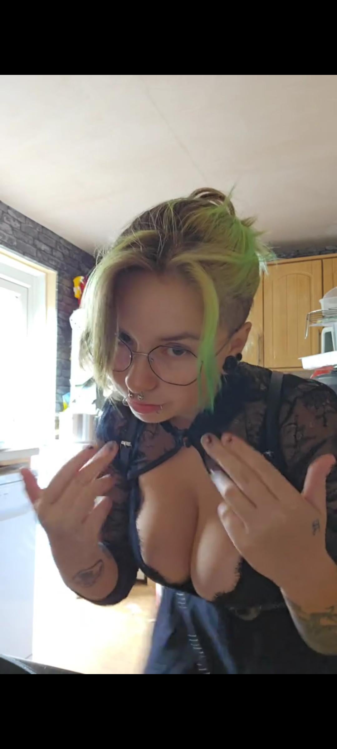 Find Pornstar – Who is this, was on tiktok a while ago. Find Pornstar – Who is this, was on tiktok a while ago.
