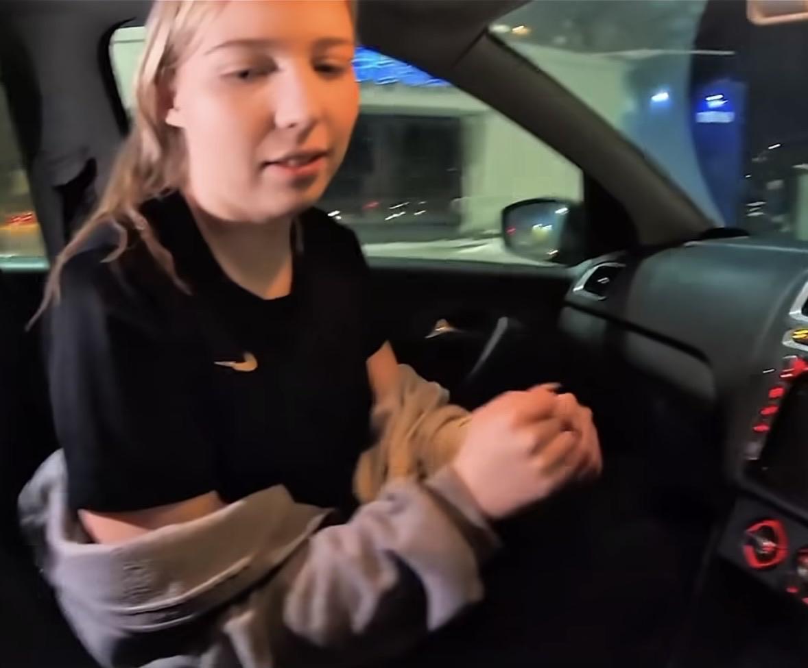 Find Pornstar – This Car Threesome Find Pornstar – This Car Threesome