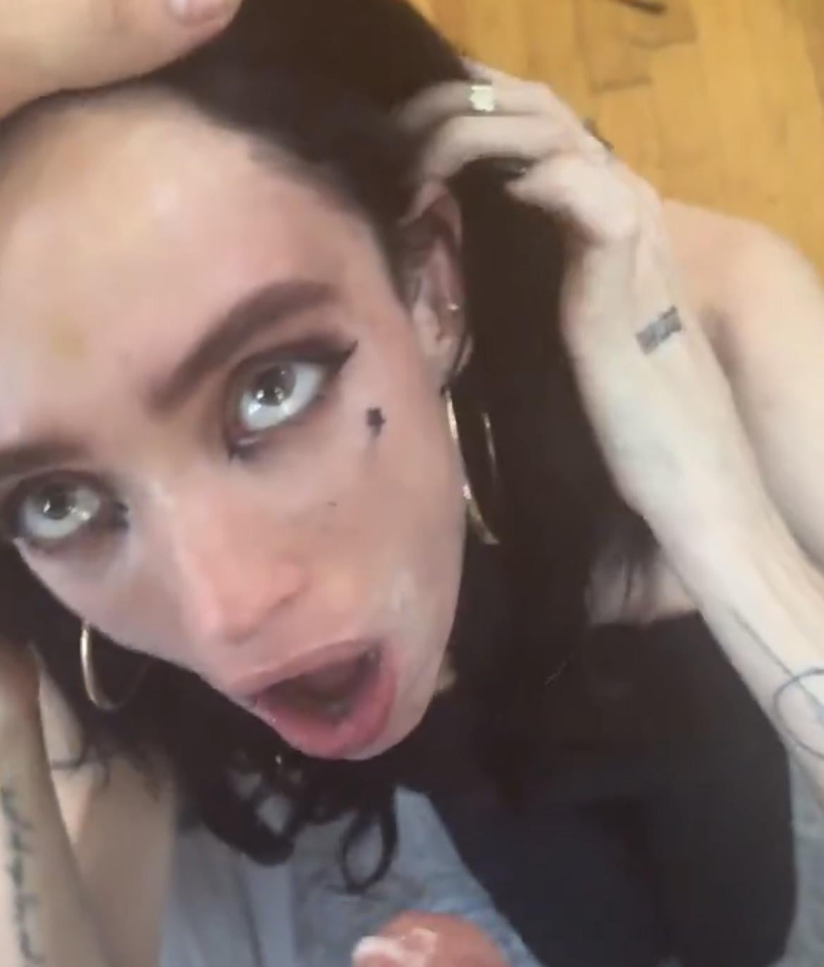 Find Pornstar – Seen on Twitter, anyone know her name? Find Pornstar – Seen on Twitter, anyone know her name?