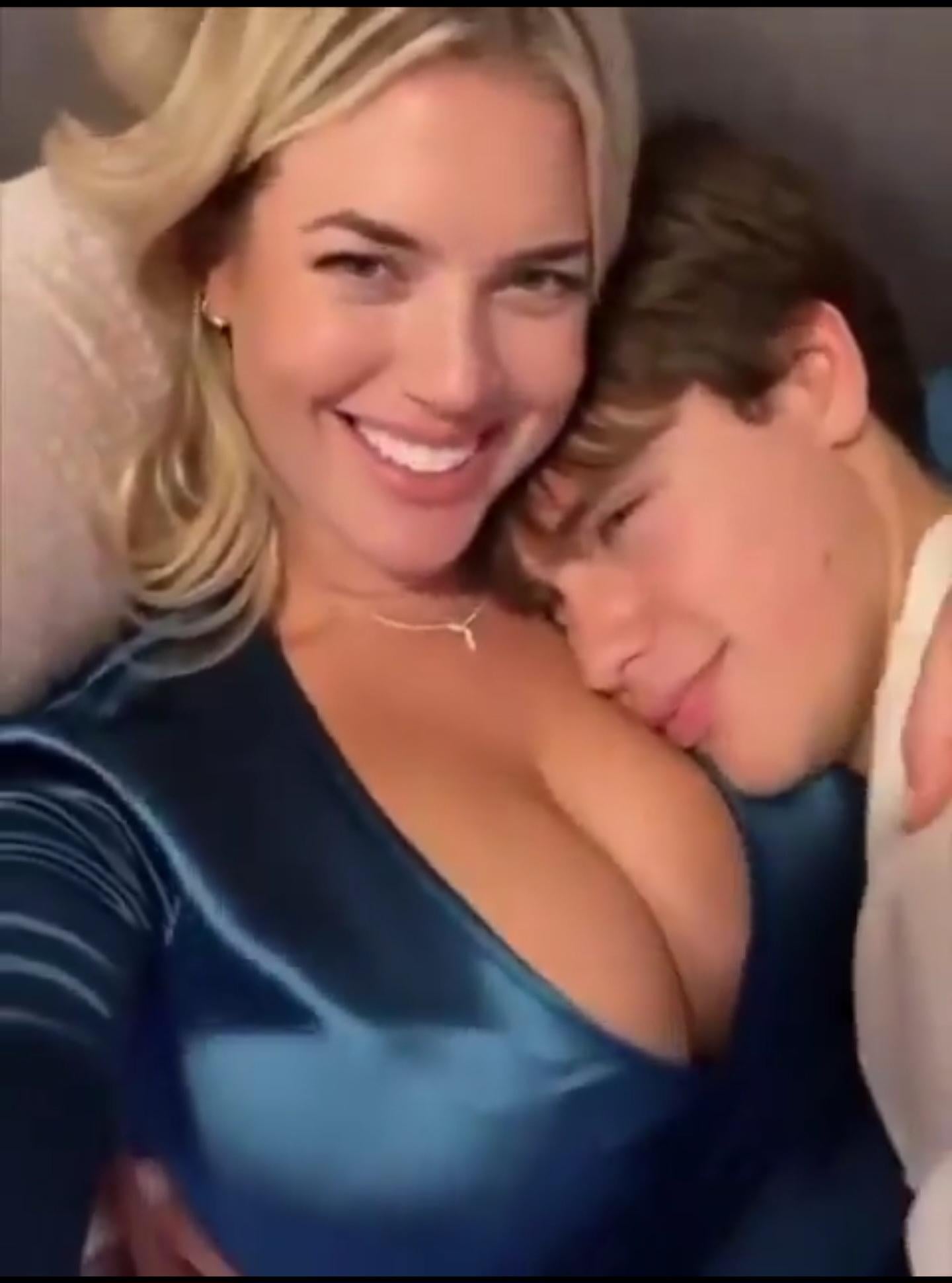Find Pornstar – Who’s this beautiful blondie please? Find Pornstar – Who’s this beautiful blondie please?