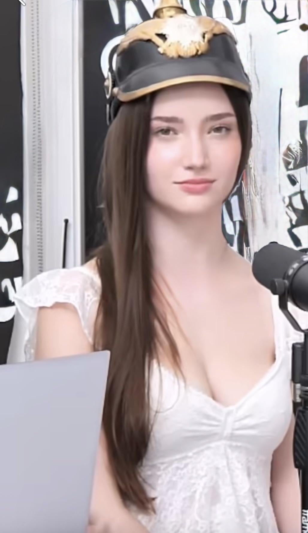 Find Pornstar – A name pls Find Pornstar – A name pls